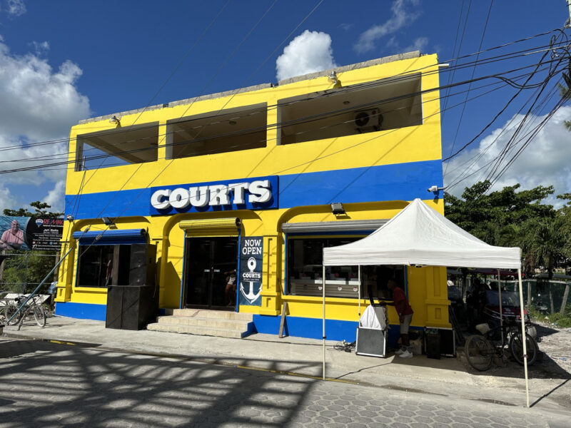 Courts in San Pedro