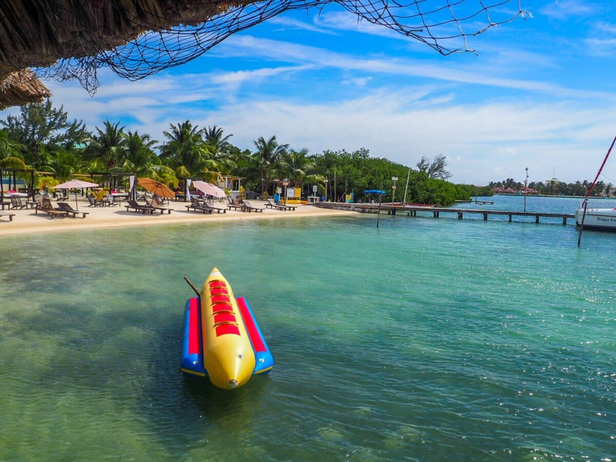 Northside Beach Club on Caye Caulker, view of beach