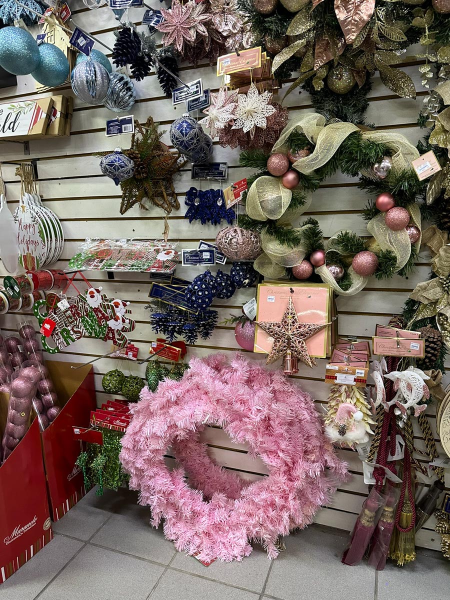 Pink wreath at Brodies